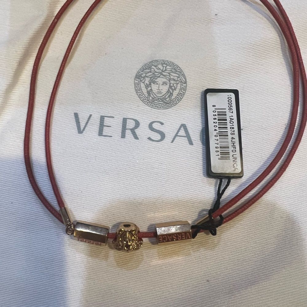 versace coral gold medusa cord necklace. Medusa charm necklace - Picture 5 of 7